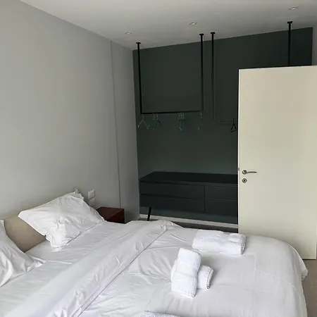 Luxe Living Lakescape - View Residences Τίρανα