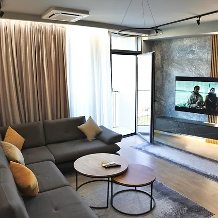 Luxe Living Lakescape Suite - Lake View Residences Lejlighed Tirana