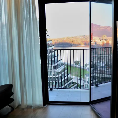 Luxe Living Lakescape Suite - Lake View Residences Tirana
