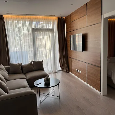Luxe Living Lakescape Suite - Lake View Residences Lejlighed